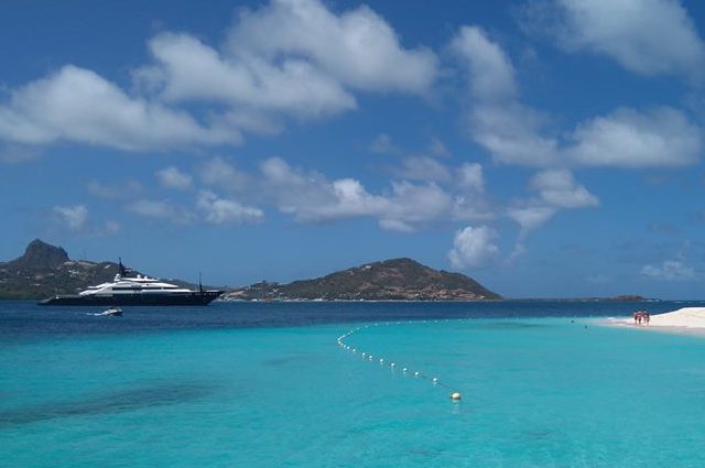 Find a job on a yacht