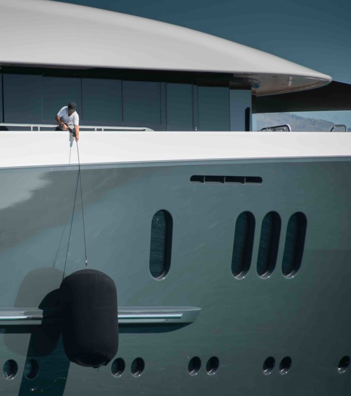 superyacht deckhand requirements