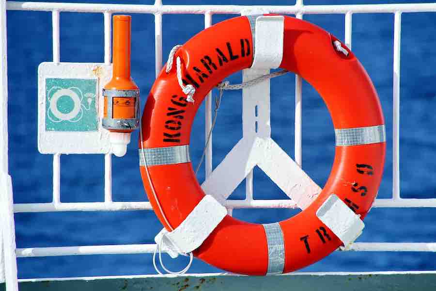 Life Ring for Sea Survival on Yacht with Light