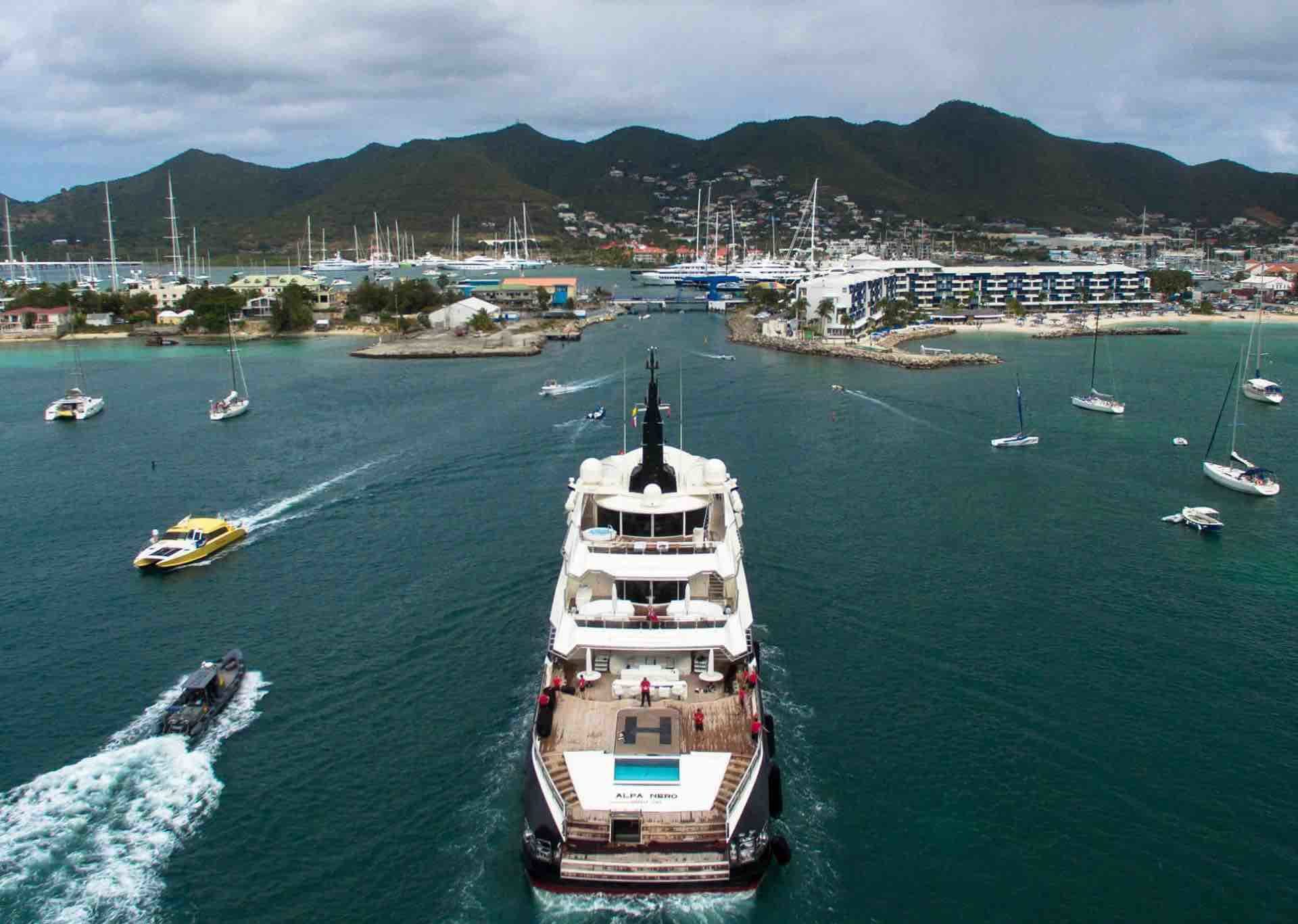 Yacht Underway into St Marteen Bridge